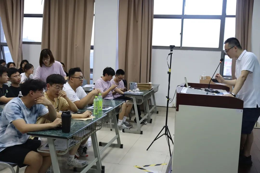 首日教育 | 入学“第一课”：筑梦新起点，启航新征程