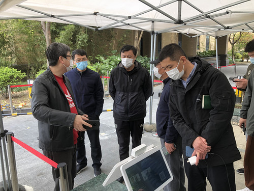 我校开展疫情防控应急处置演练